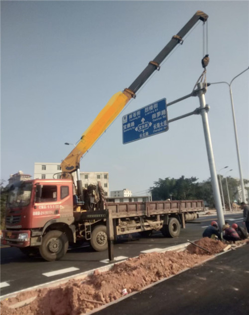 南岳区设备吊装租赁吊车要用多大吊车